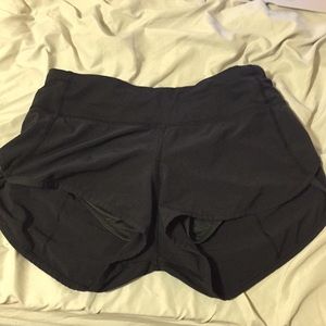 Lululemon black speed up short